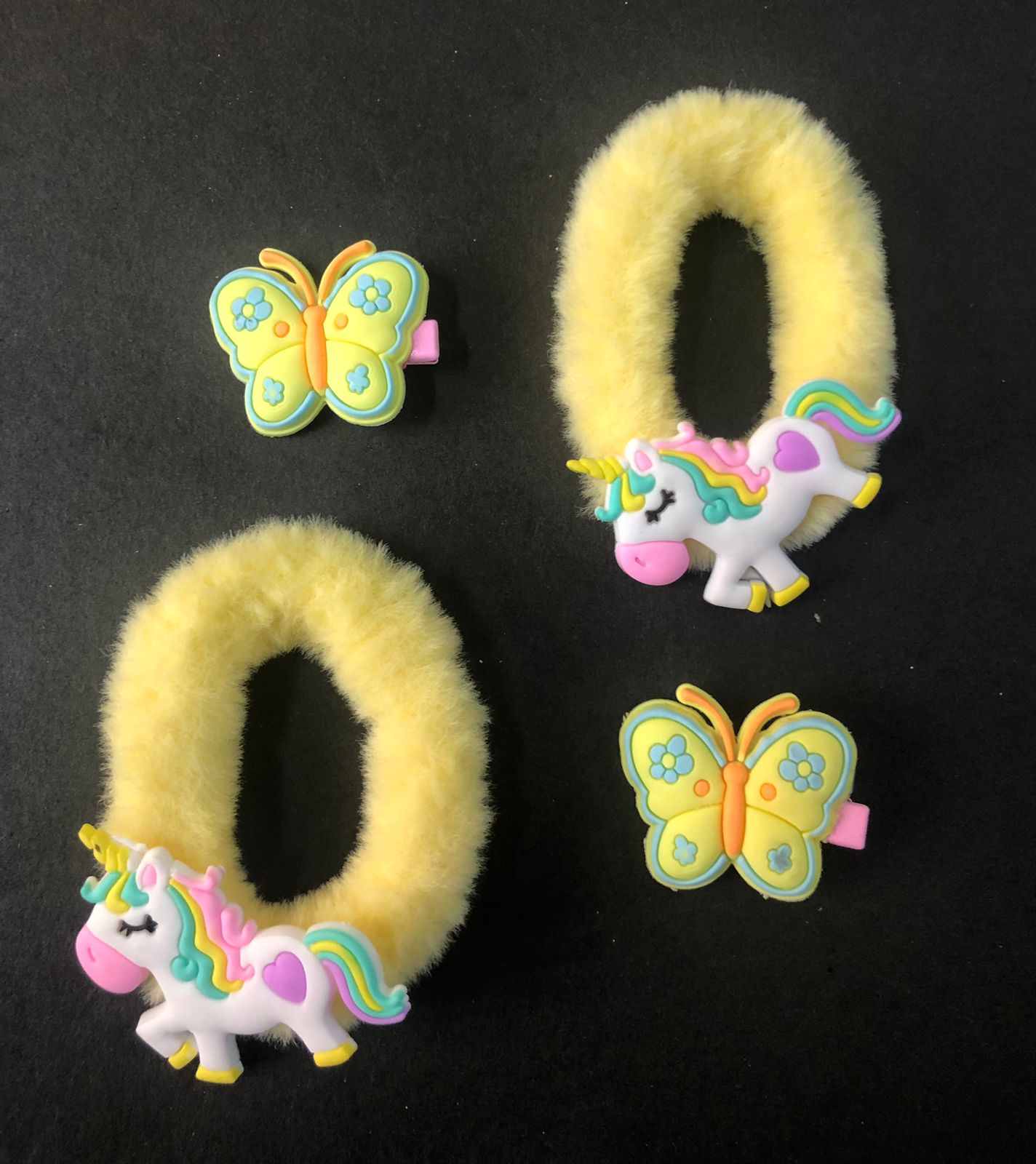 Pack Of 2 Hair Bands And Clips